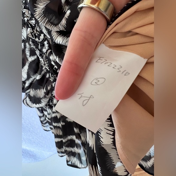 Elliatt black and white ruffle cut out sleeveless mini dress small NWT - Picture 4 of 4